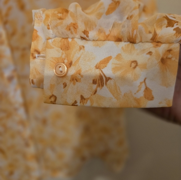 Womens Sheer Floral Blouse - Yellow. By Stitch and Feather Size Small - Picture 7 of 12